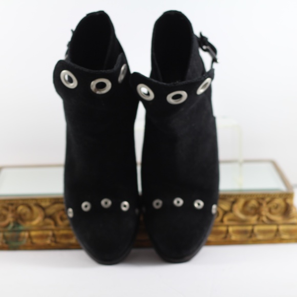 l'intervalle, Beautiful, Black, Suede Booties w/silver grommets - Made in Spain - Picture 14 of 16